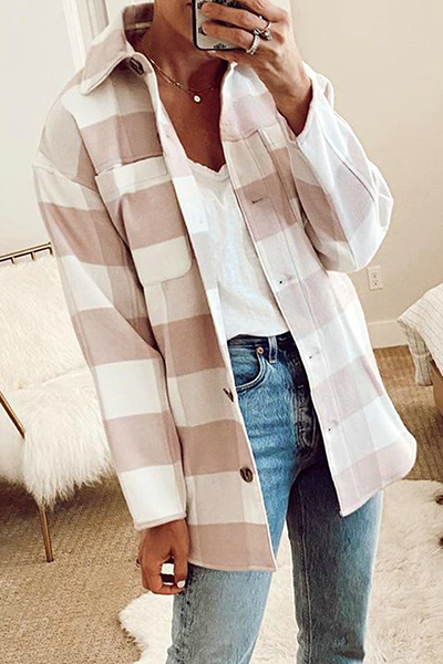 Vêtements d'extérieur élégants à carreaux avec poches, boucle et col montant à ceinture.