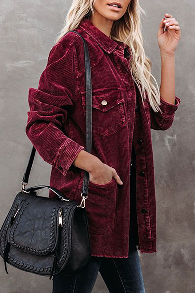 Vêtements d'extérieur décontractés, à poches, avec boucle et col montant.