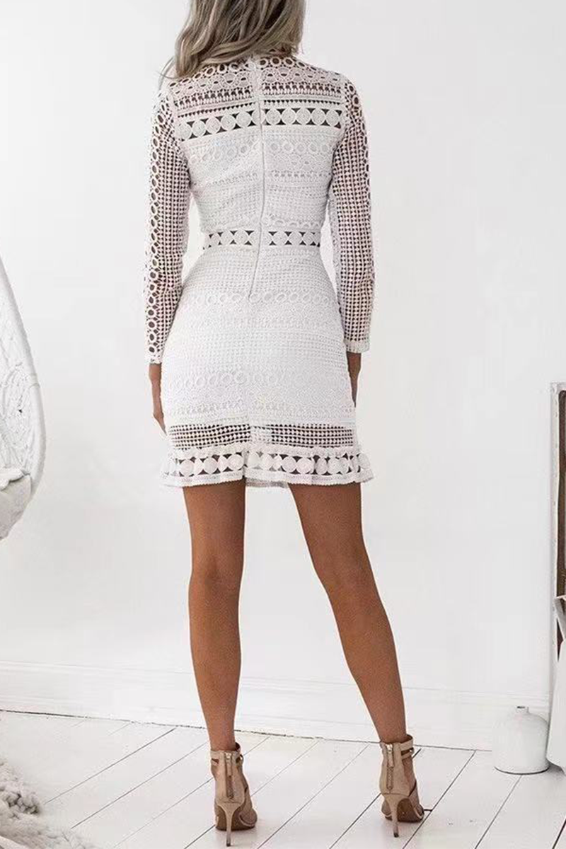 Robes sirène trompette casual, unies, découpées, avec demi-col montant.