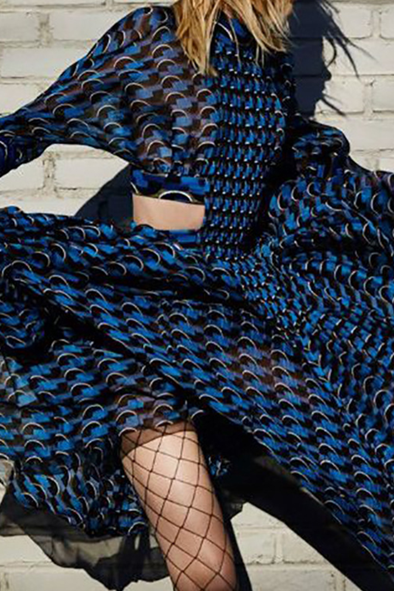 Robe-jupe trapèze à col montant, imprimé décontracté, volant et demi.