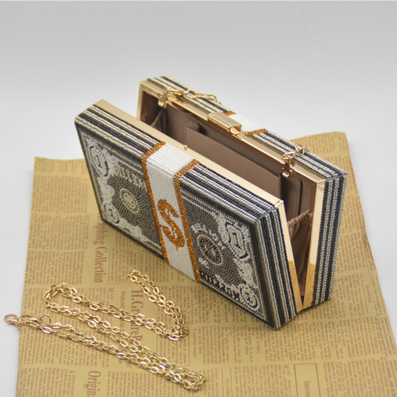 Sacs à main dépareillés, à strass et à chaînes, pour tous les jours et les soirées.