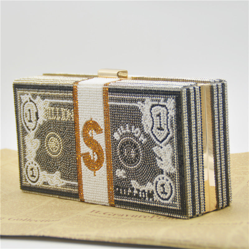 Sacs à main dépareillés, à strass et à chaînes, pour tous les jours et les soirées.