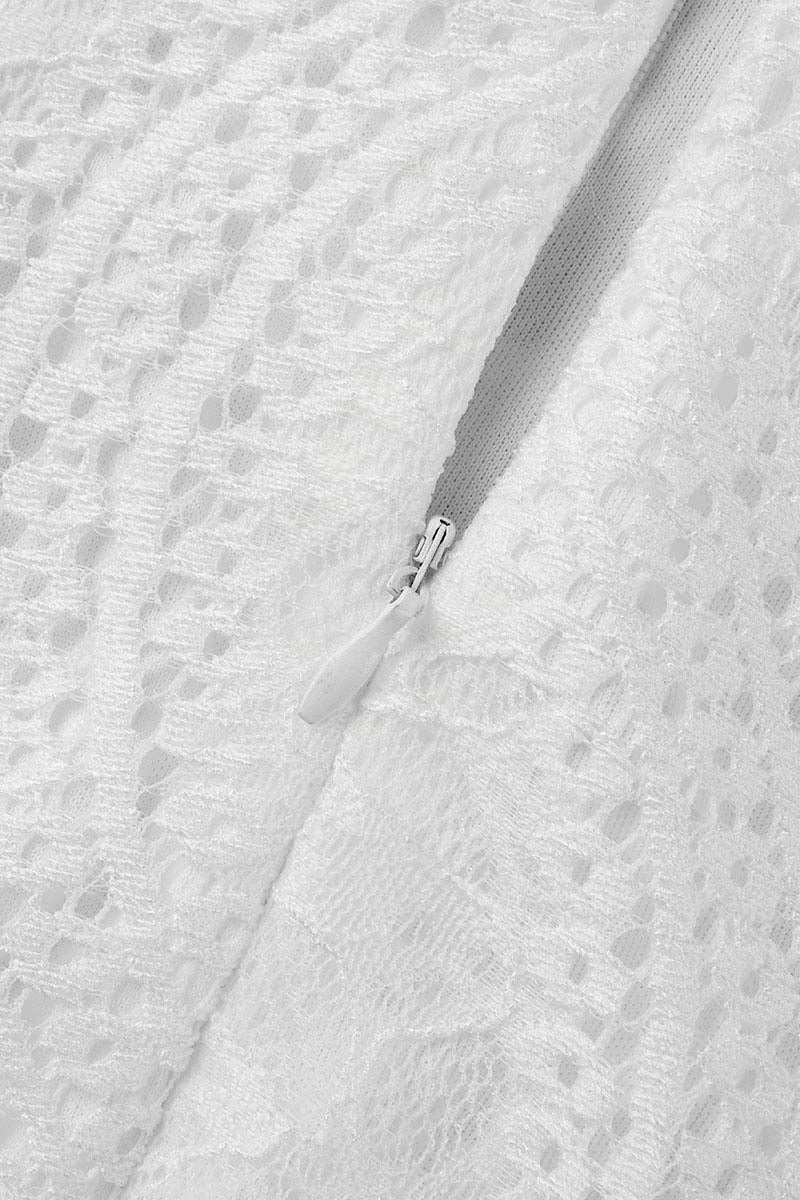 Robes longues à col rond, dos nu, en dentelle uni, mignonnes.