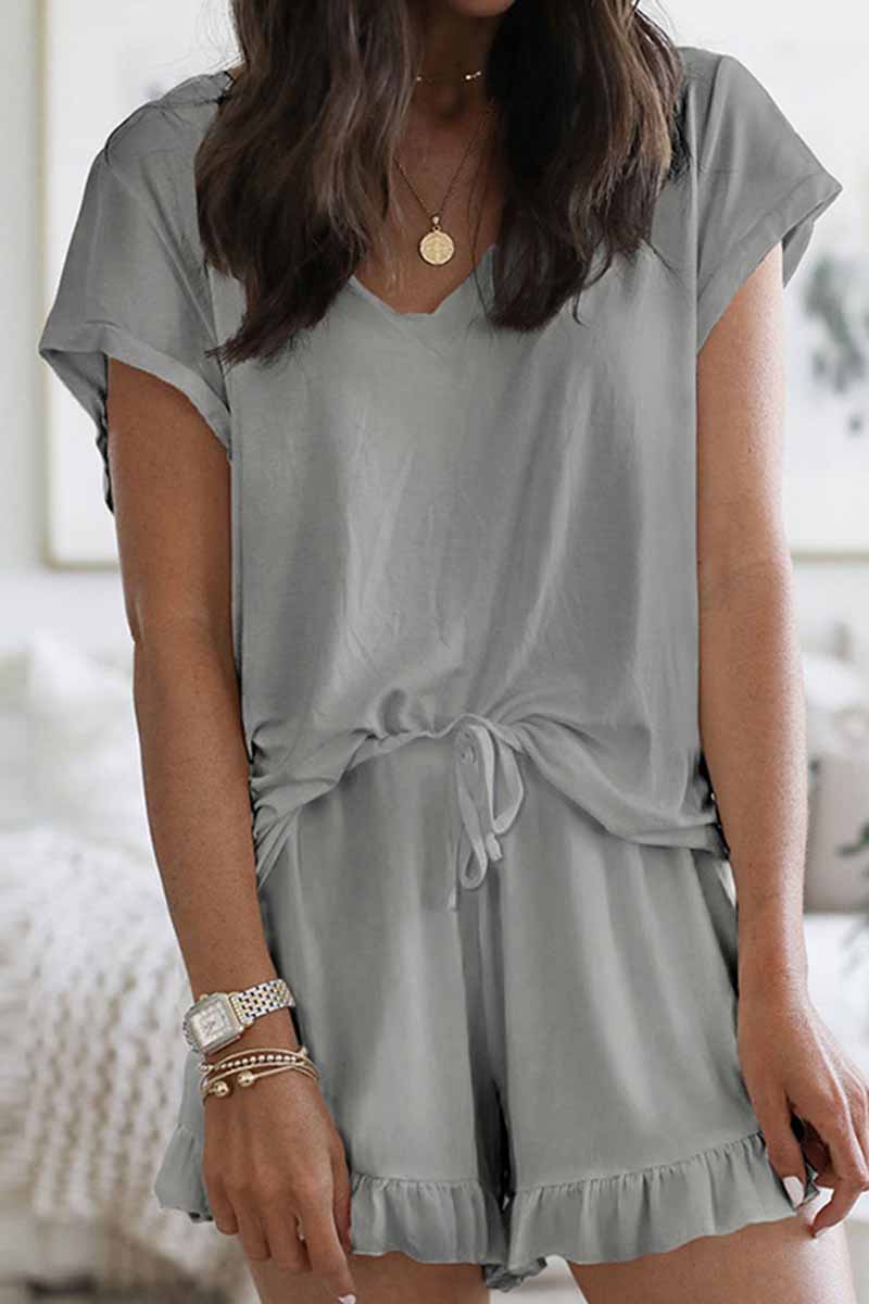 Ensemble deux pièces à manches courtes, col en V, patchwork uni, style streetwear.