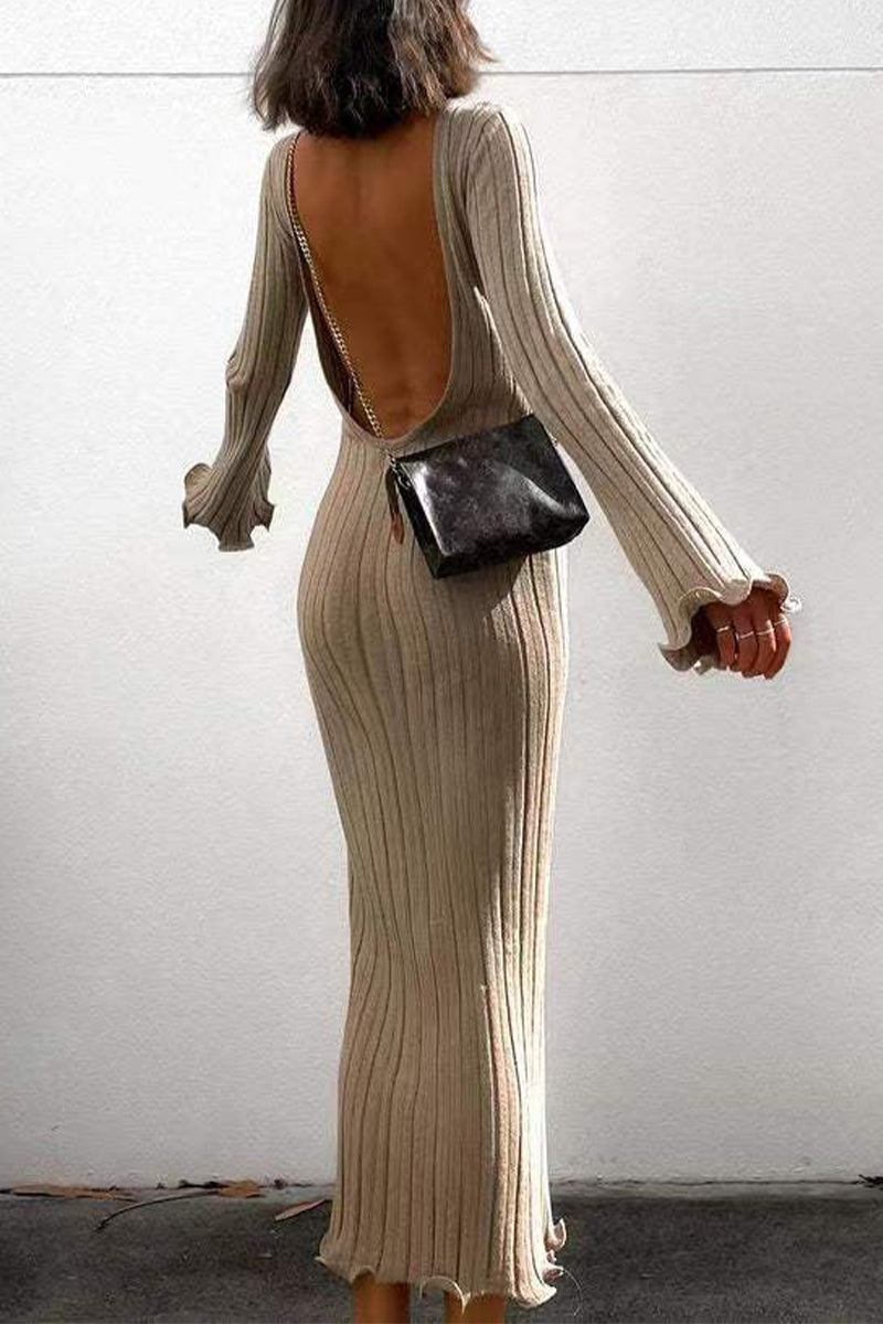 Robes sexy dos nu, col en U, taille ceinturée et jupe portefeuille.