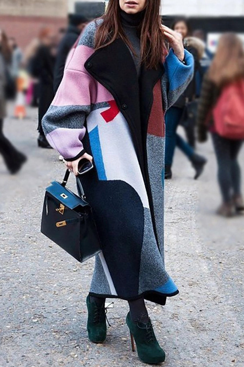 Vêtements d'extérieur à col rabattu, imprimés et patchwork, style streetwear.