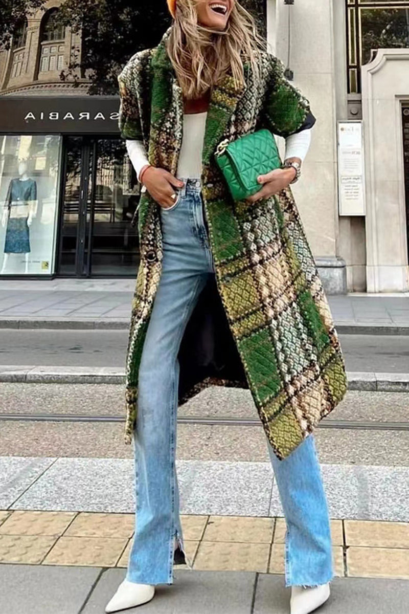 Vêtements d'extérieur élégants en patchwork avec col montant contrasté.