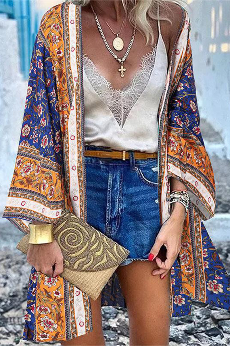 Vêtements d'extérieur à col cardigan en patchwork avec imprimé universitaire.