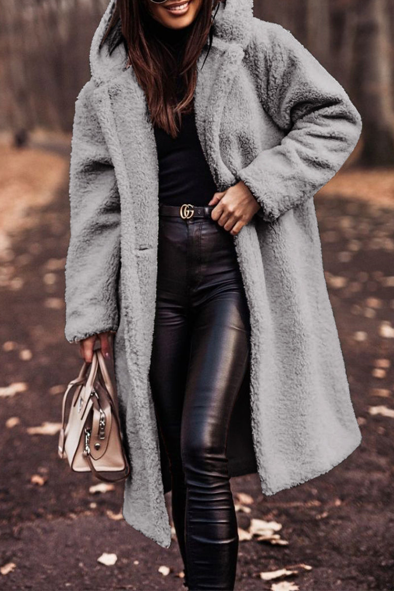 Vêtements d'extérieur élégants et décontractés, à capuche et avec poches.