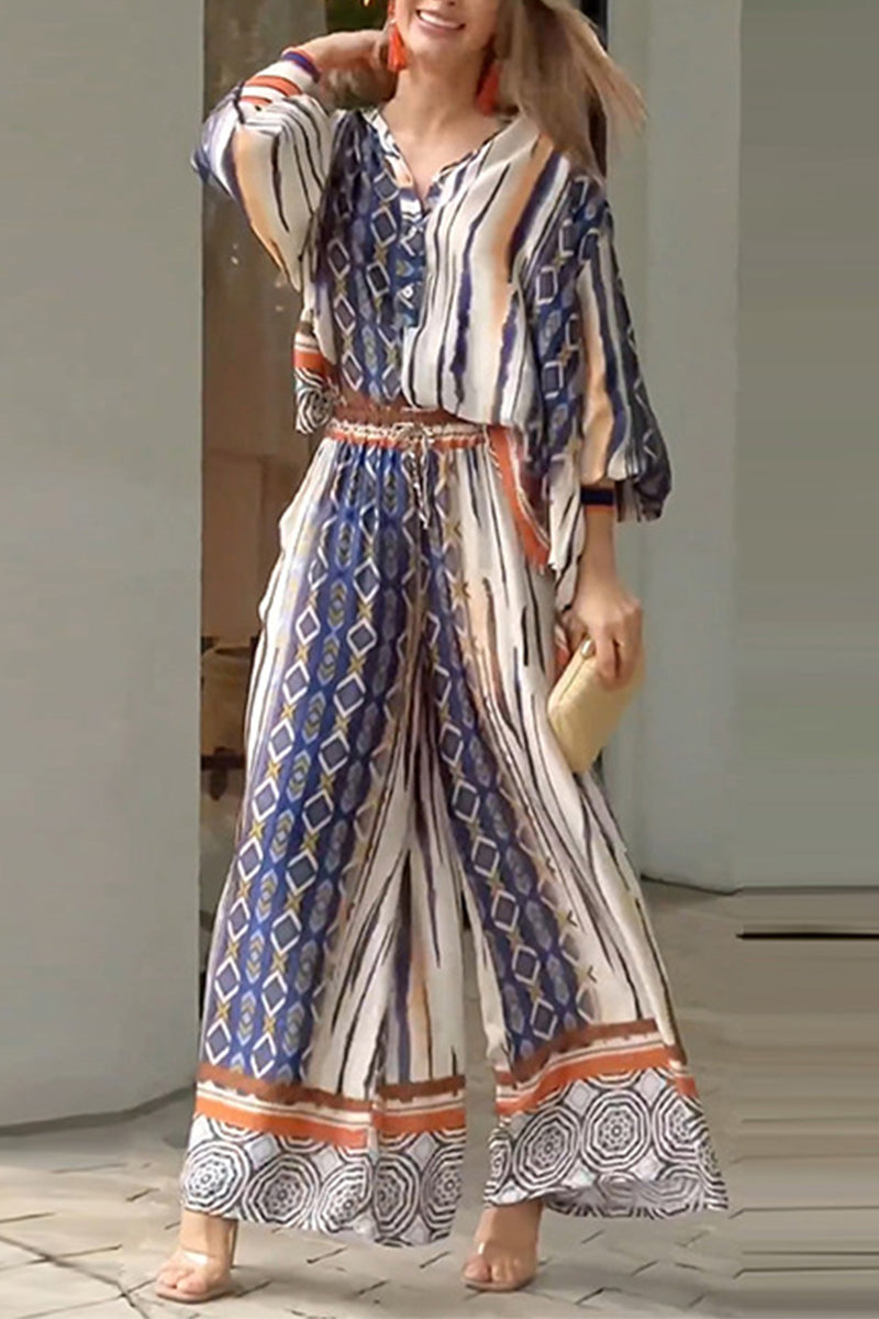 Ensemble deux pièces décontracté, style universitaire, à manches longues, col à revers, avec boutons et imprimé.