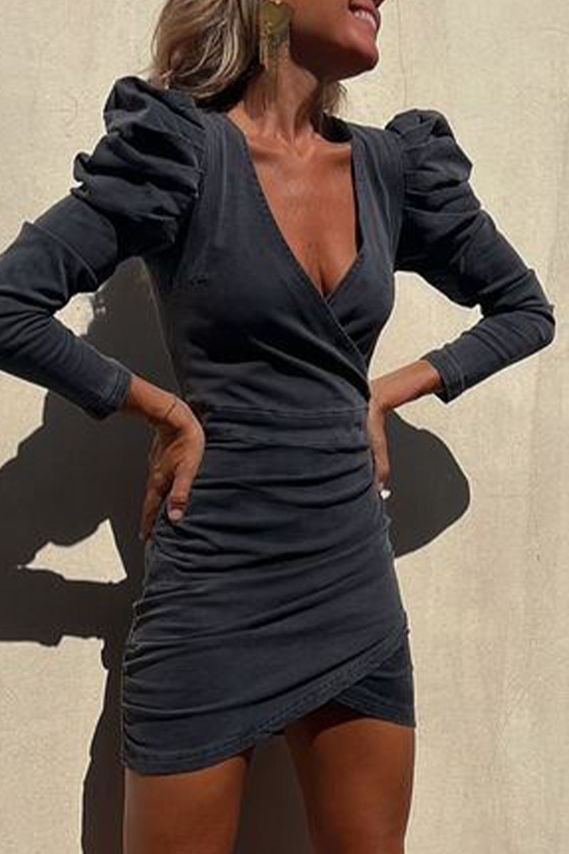 Robes en jean délavées, simples et sexy, asymétriques, à col en V, manches longues, taille régulière.