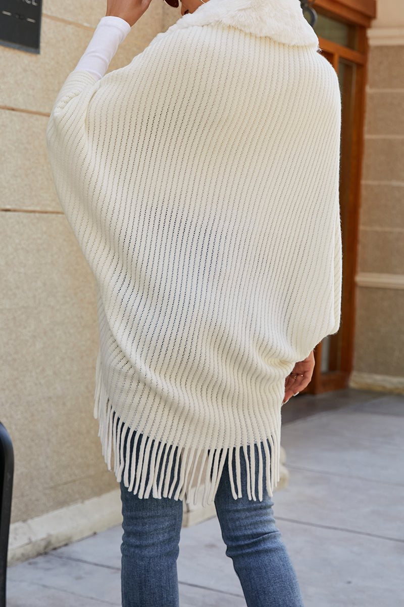 Vêtements d'extérieur élégants et unis avec col montant et pompons.