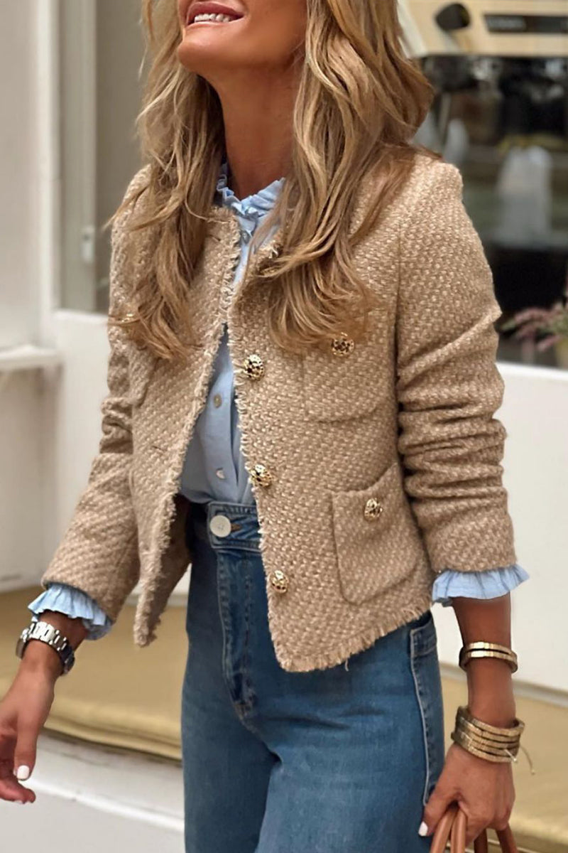 Vêtements d'extérieur élégants pour célébrités, col rond, poches et boutons.