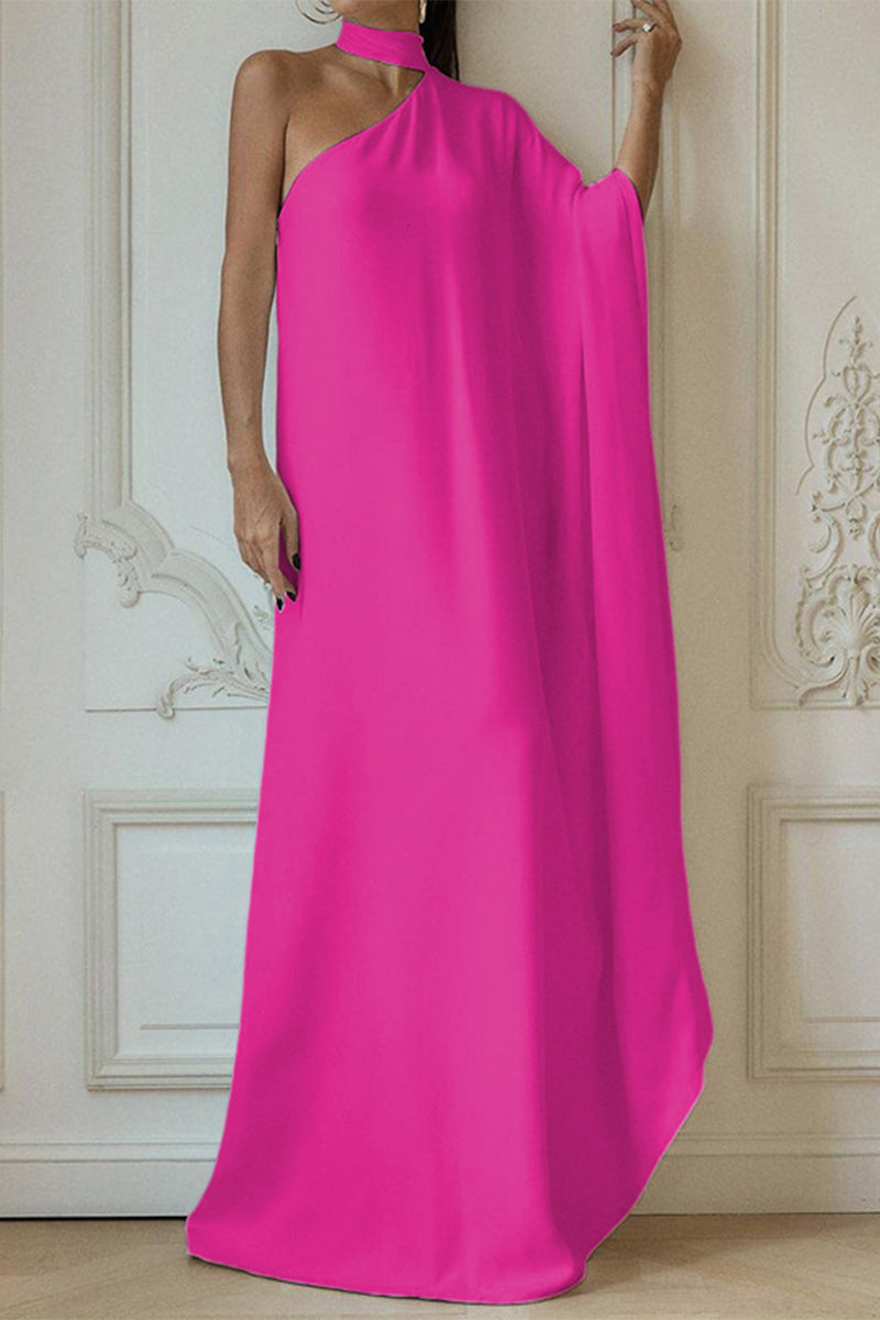 Robe décontractée, simple, unie, asymétrique, à bretelles, longueur irrégulière.