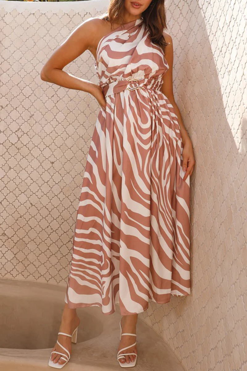 Robes sexy à fleurs, dos nu, col oblique et taille cintrée.