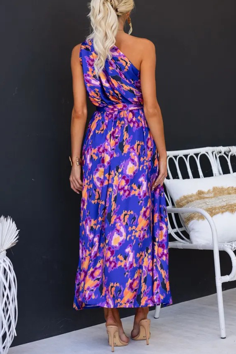 Robes sexy à fleurs, dos nu, col oblique et taille cintrée.