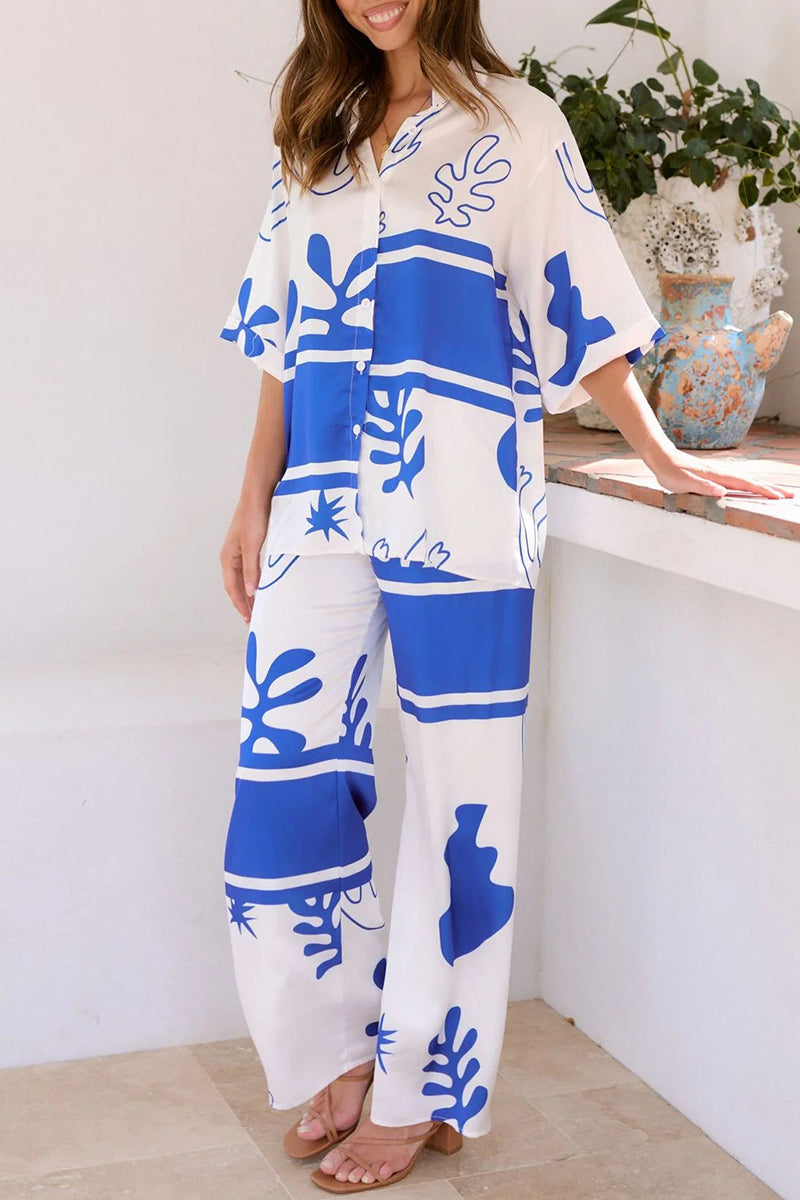 Ensemble deux pièces décontracté quotidien à imprimé géométrique, col boutonné et manches courtes.