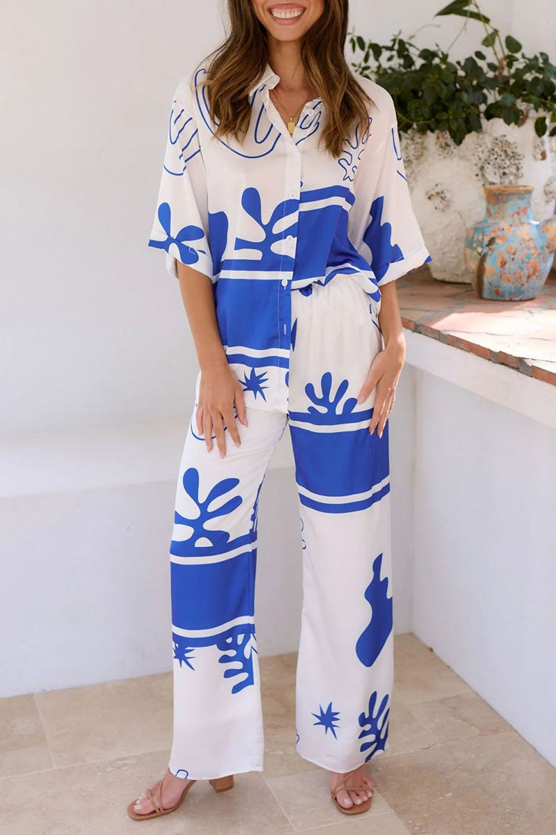 Ensemble deux pièces décontracté quotidien à imprimé géométrique, col boutonné et manches courtes.