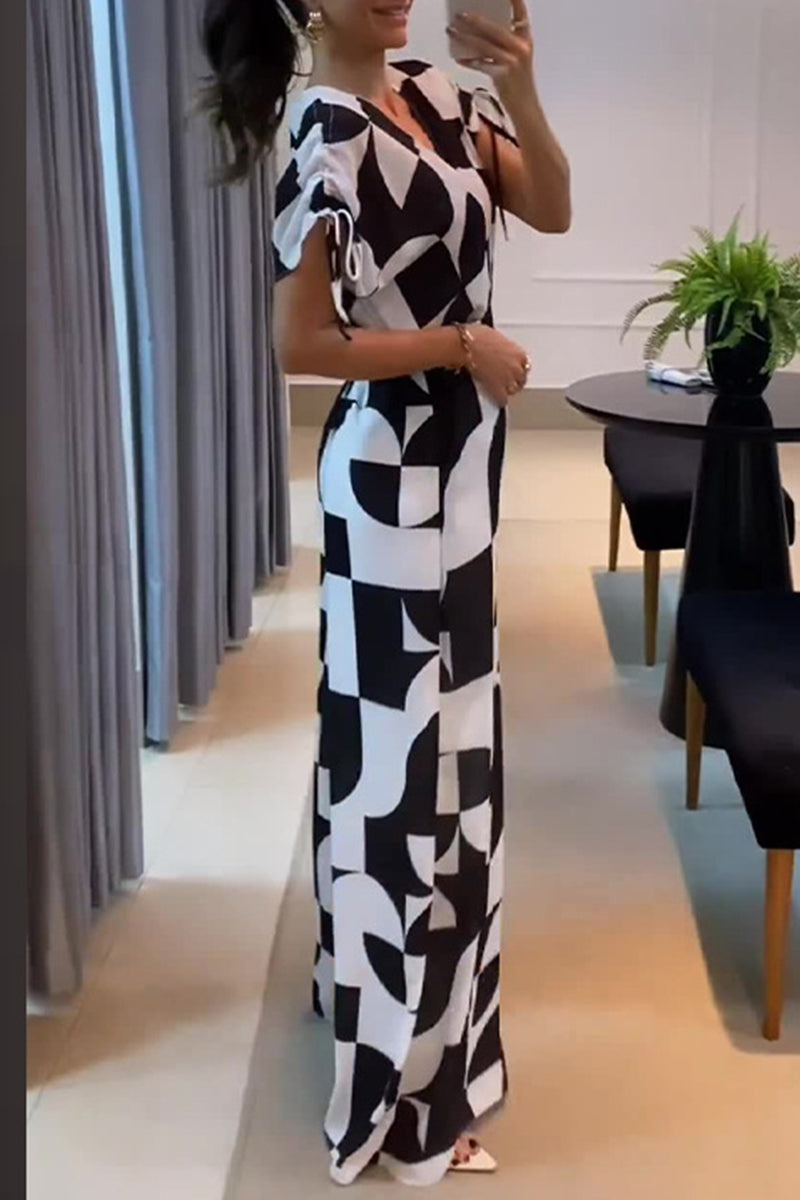 Combinaisons décontractées à carreaux, avec poches, col en V et contrastes de couleurs.