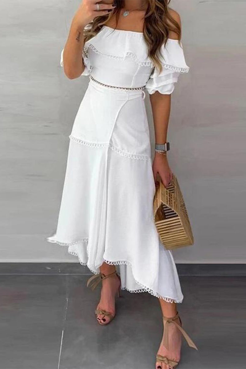 Ensemble deux pièces élégant et doux, en dentelle uni, asymétrique, à manches courtes, décolleté épaules dénudées.