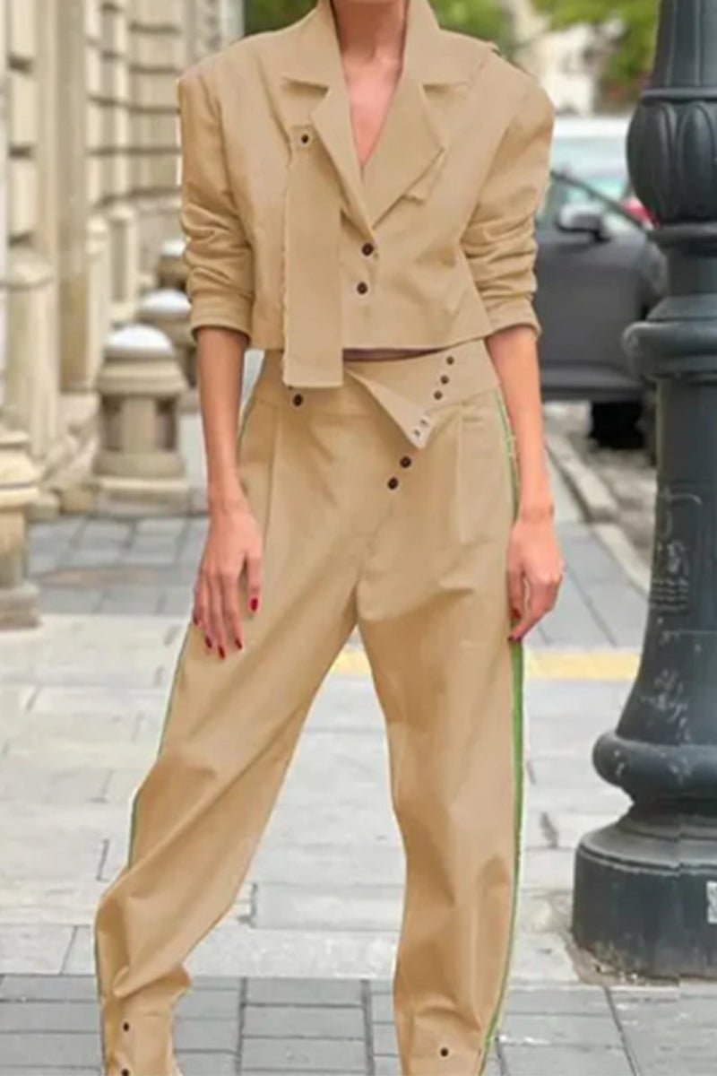 Ensemble deux pièces, style britannique décontracté, boutons unis, col montant.