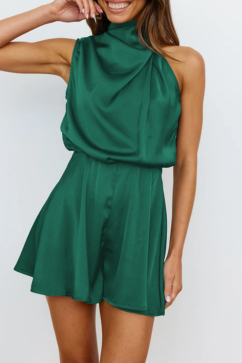 Combinaisons-jumpsuit élégantes et simples à porter, avec un décolleté en V noué dans le dos.