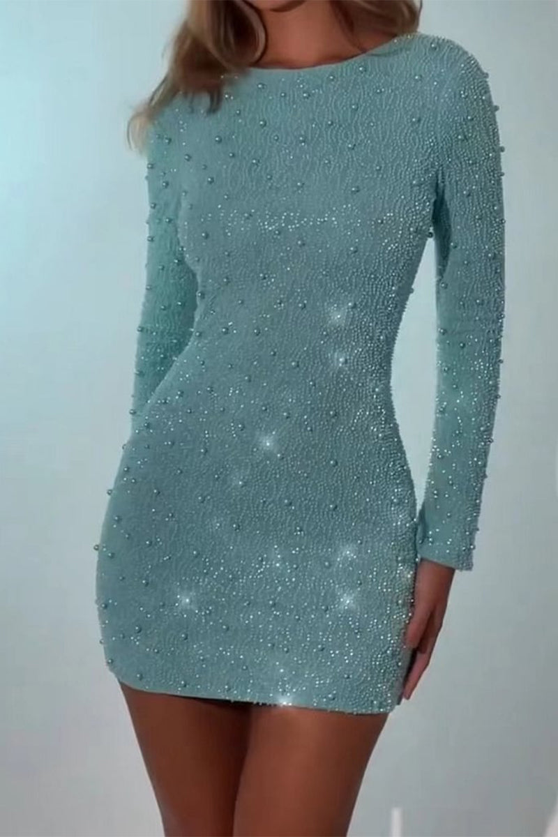 Robes-jupes sexy, dos nu, à col rond, avec perles, à l'encolure en forme de frenulum, et à la taille ceinturée.