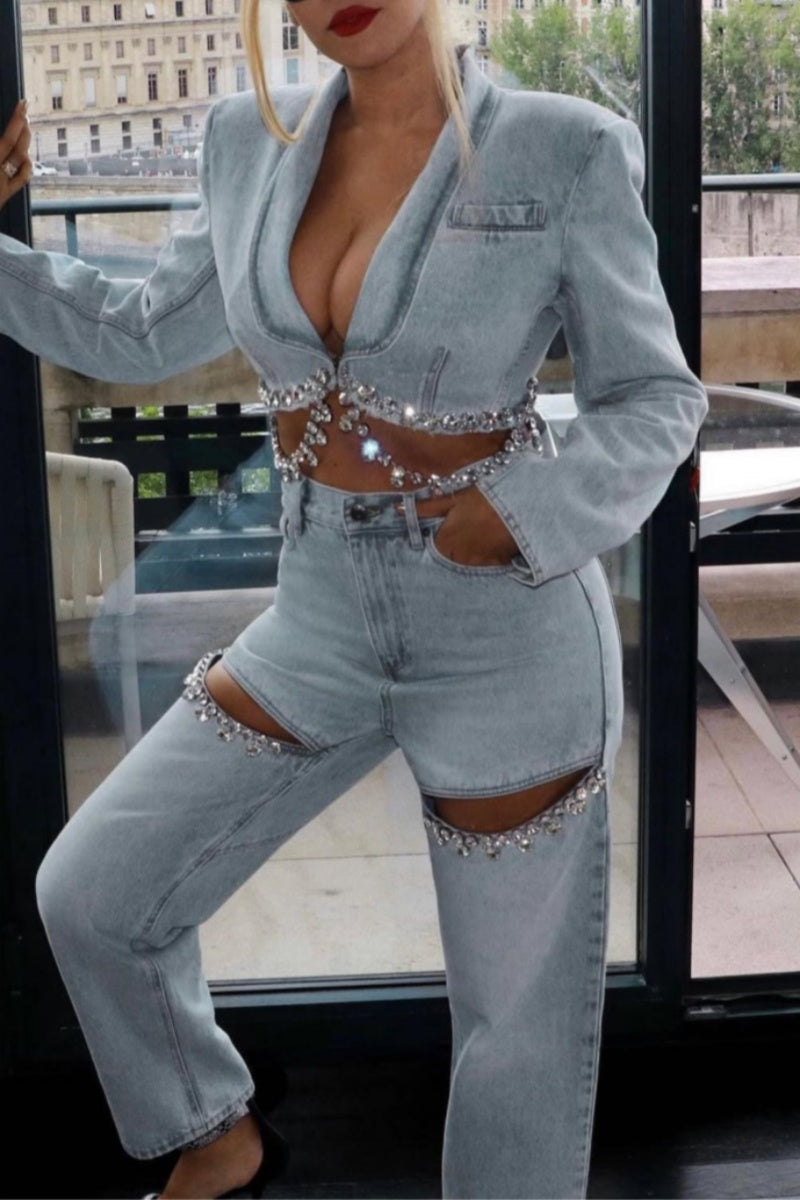 Veste en jean casual, manches longues, col à revers, patchwork uni, strass, coupe droite.