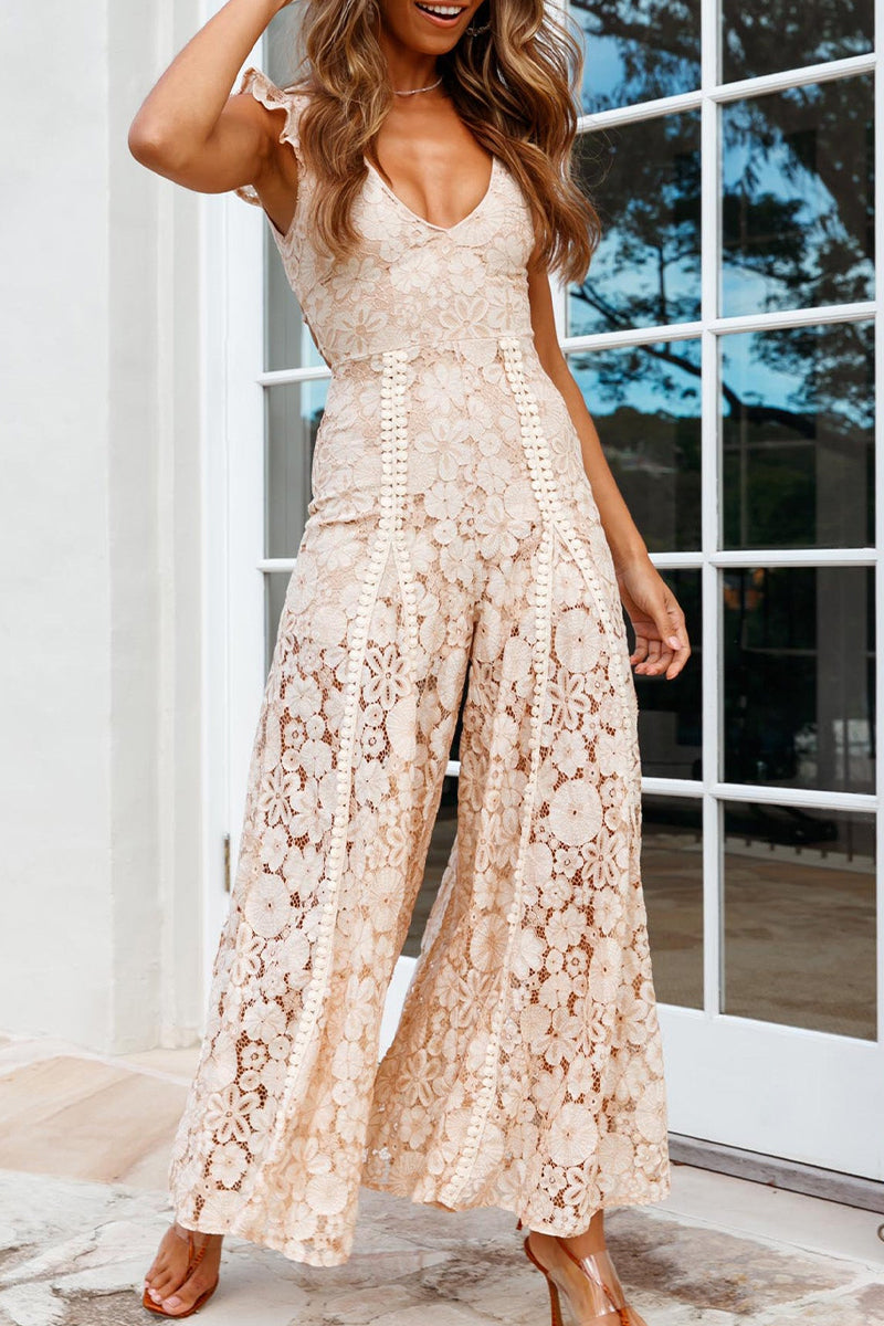 Combinaisons élégantes, unies, brodées, dos nu, avec décolleté en V.