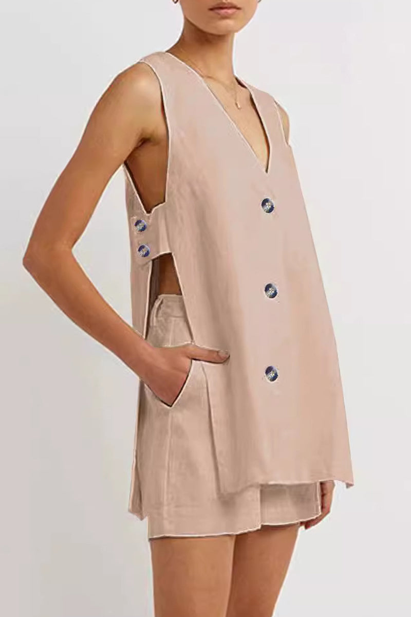 Ensemble deux pièces décontracté, style britannique, sans manches, avec poches, col en V et boucle.