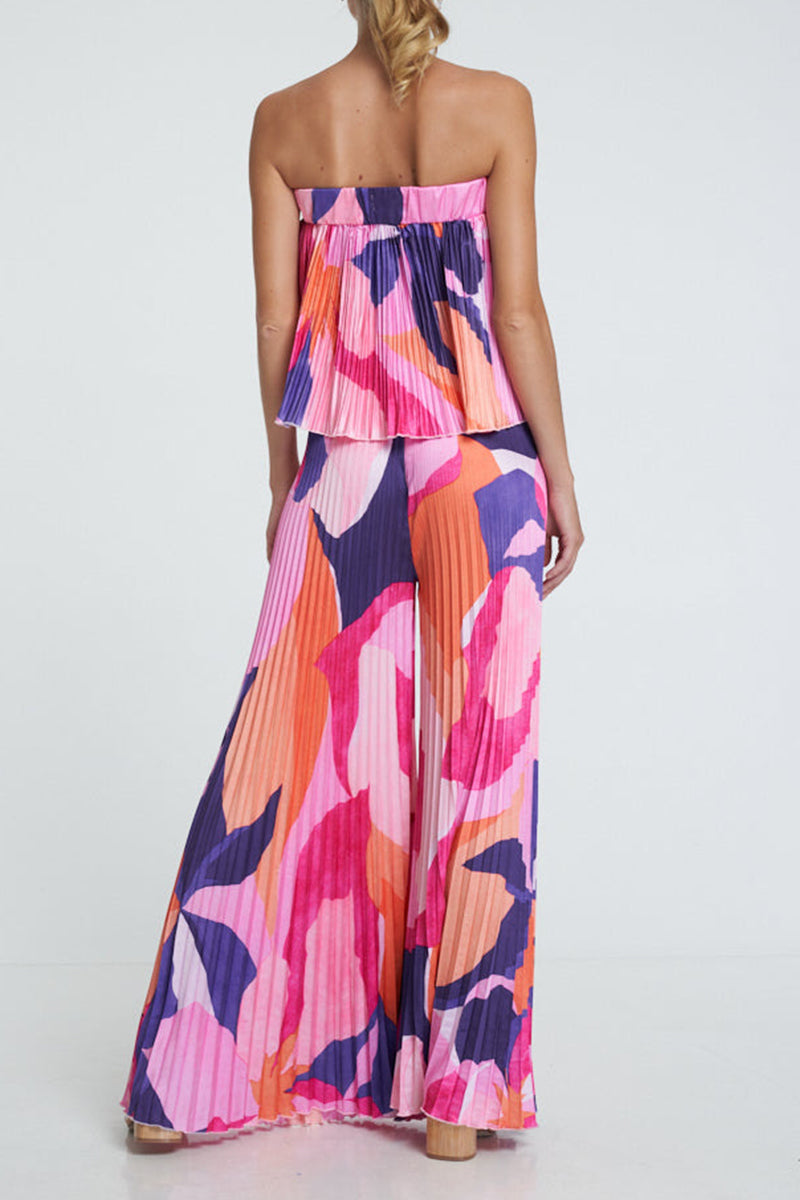 Ensemble deux pièces sans bretelles et sans manches, à plis et à blocs de couleurs, style streetwear.