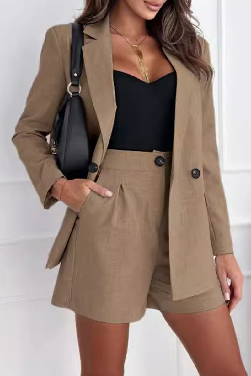 Ensemble deux pièces décontracté, style britannique, boutons de poche, col montant, manches longues.