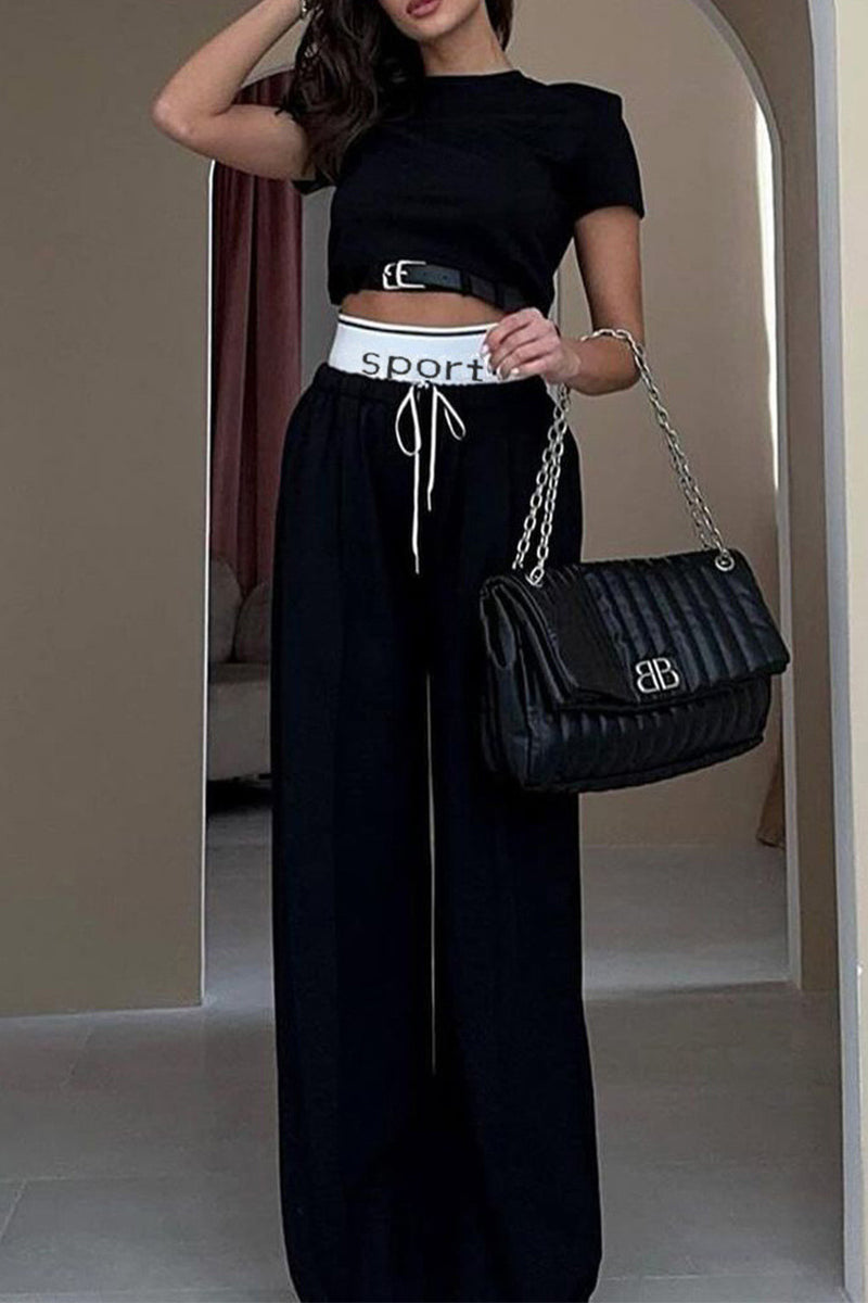 Ensemble deux pièces décontracté style britannique, uni, avec cordon de serrage et ceinture, col rond, manches courtes.