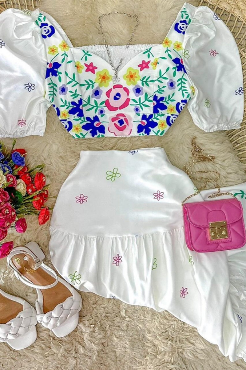 Ensemble deux pièces décontracté à imprimé floral, col en V, manches courtes.