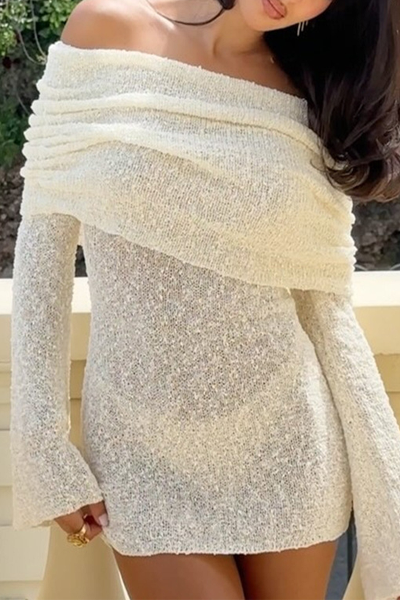 Robes-jupes longues dénudées à épaules dénudées, couleur unie, ajourées et transparentes.