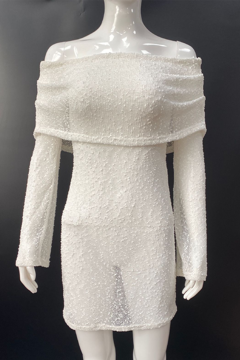 Robes-jupes longues dénudées à épaules dénudées, couleur unie, ajourées et transparentes.