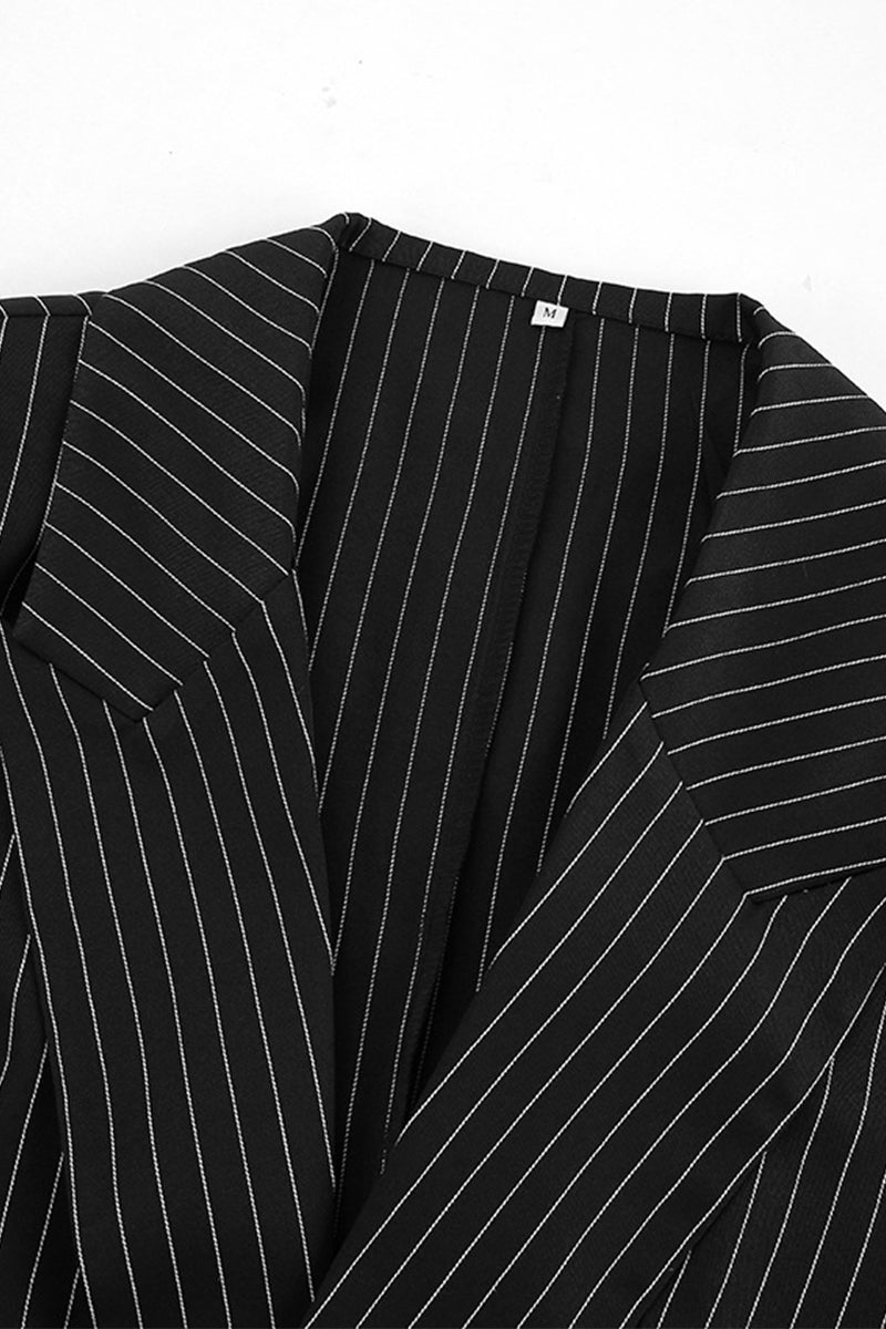 Vêtements d'extérieur élégants à rayures et empiècements, avec col montant.