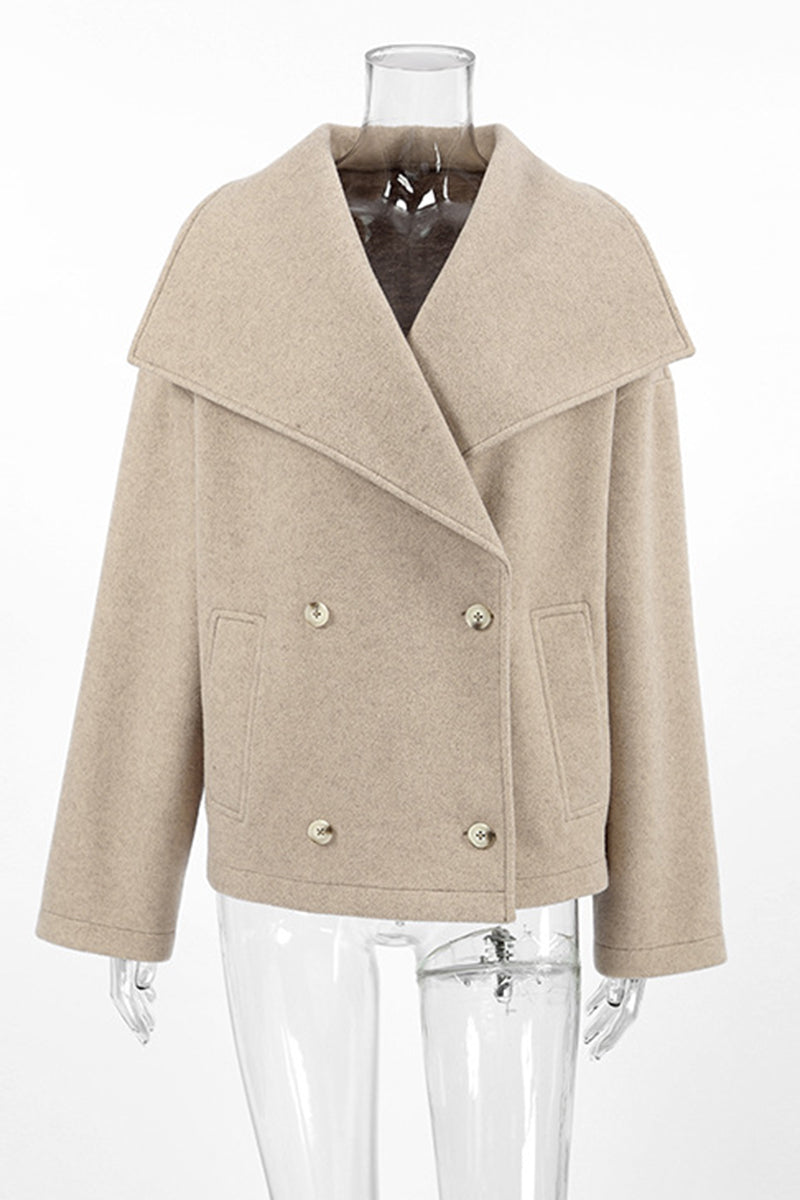 Vêtements d'extérieur décontractés à col montant avec boucle et revers.