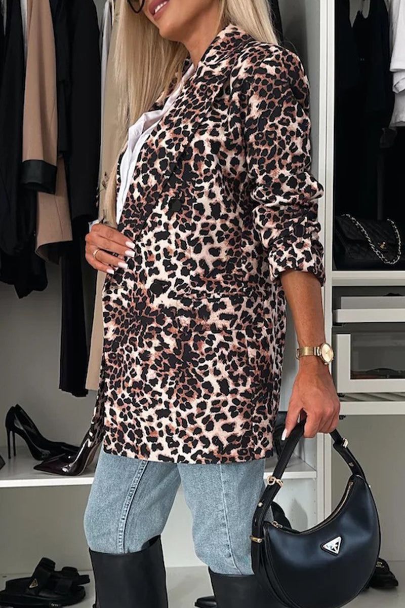 Vêtements d'extérieur décontractés à col montant contrasté avec imprimé léopard et imprimé zèbre.