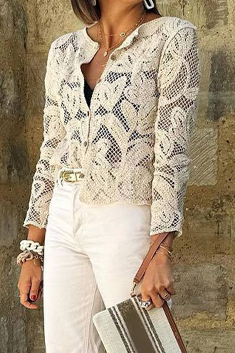 Vêtements d'extérieur décontractés à porter au quotidien, avec des boutons, un col rond et des découpes.