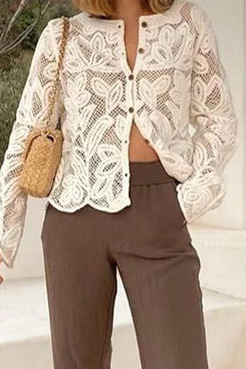 Vêtements d'extérieur décontractés à porter au quotidien, avec des boutons, un col rond et des découpes.