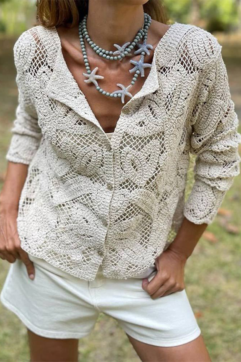 Vêtements d'extérieur décontractés à porter au quotidien, avec des boutons, un col rond et des découpes.