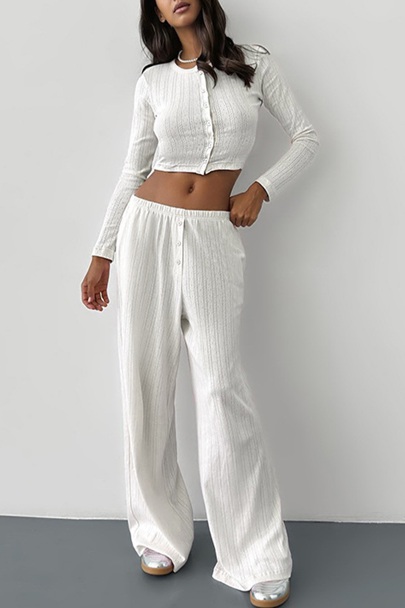 Ensemble deux pièces décontracté, quotidien, ajouré, boutons, col rond, manches longues.