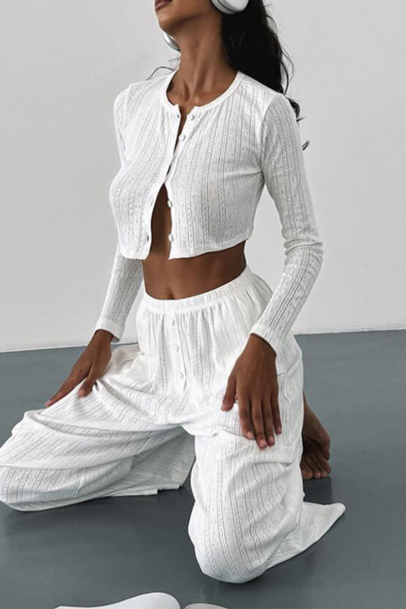 Ensemble deux pièces décontracté, quotidien, ajouré, boutons, col rond, manches longues.