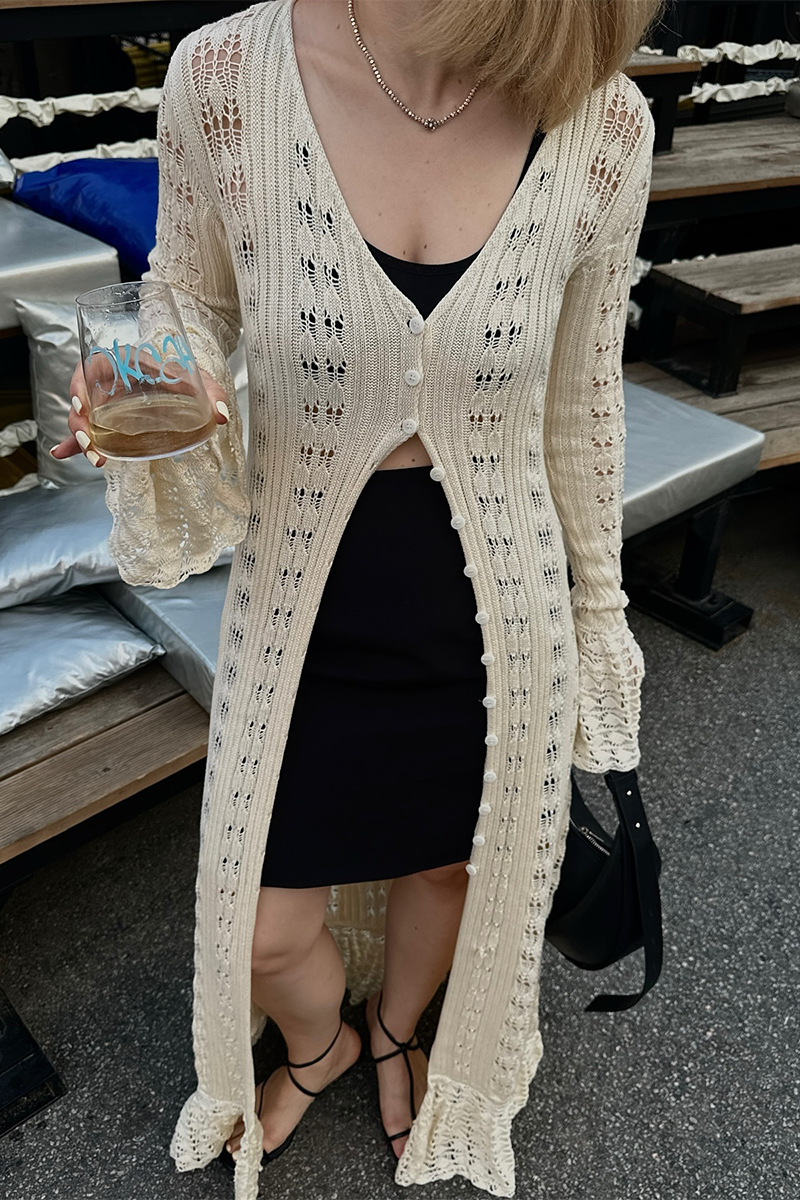 Vêtements d'extérieur sexy à col en V, avec volants et boutons découpés.