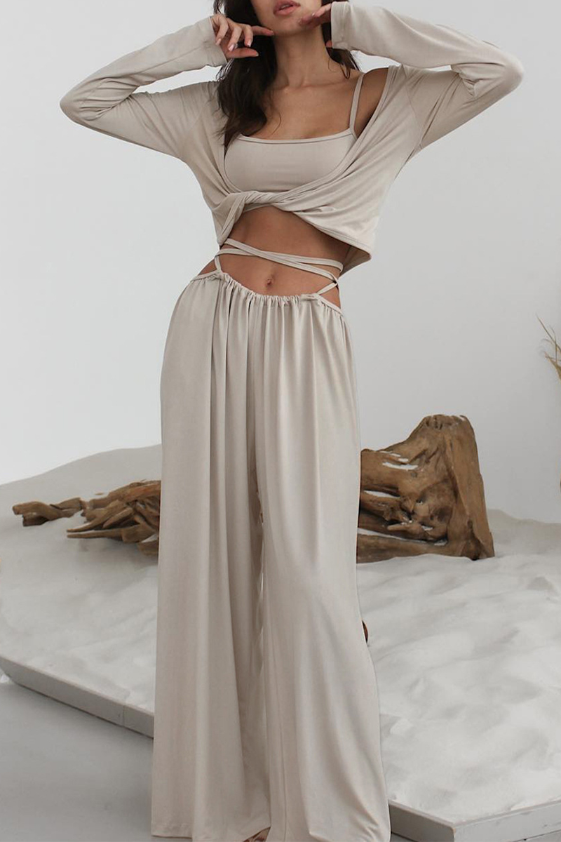 Ensemble trois pièces décontracté, sans manches, avec col en U, nœud et bretelles, couleur unie.