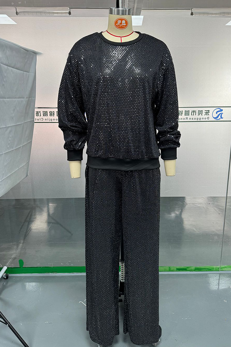 Ensemble deux pièces décontracté à manches longues, col rond, poches et paillettes, avec cordon de serrage.