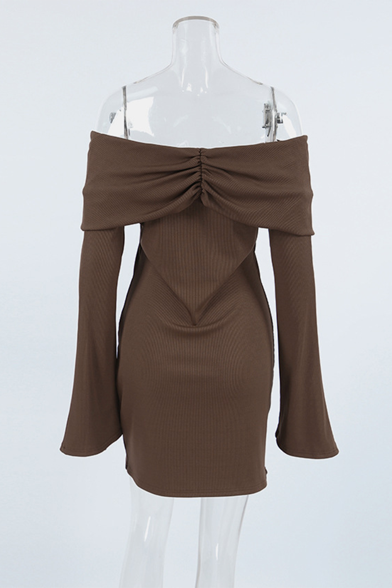 Robes sexy à volants, épaules dénudées et jupe portefeuille