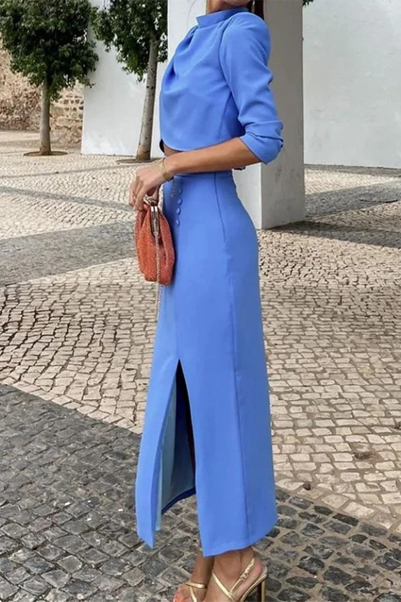 Ensemble deux pièces élégant et décontracté, avec fente, volant et demi-col montant, manches longues.