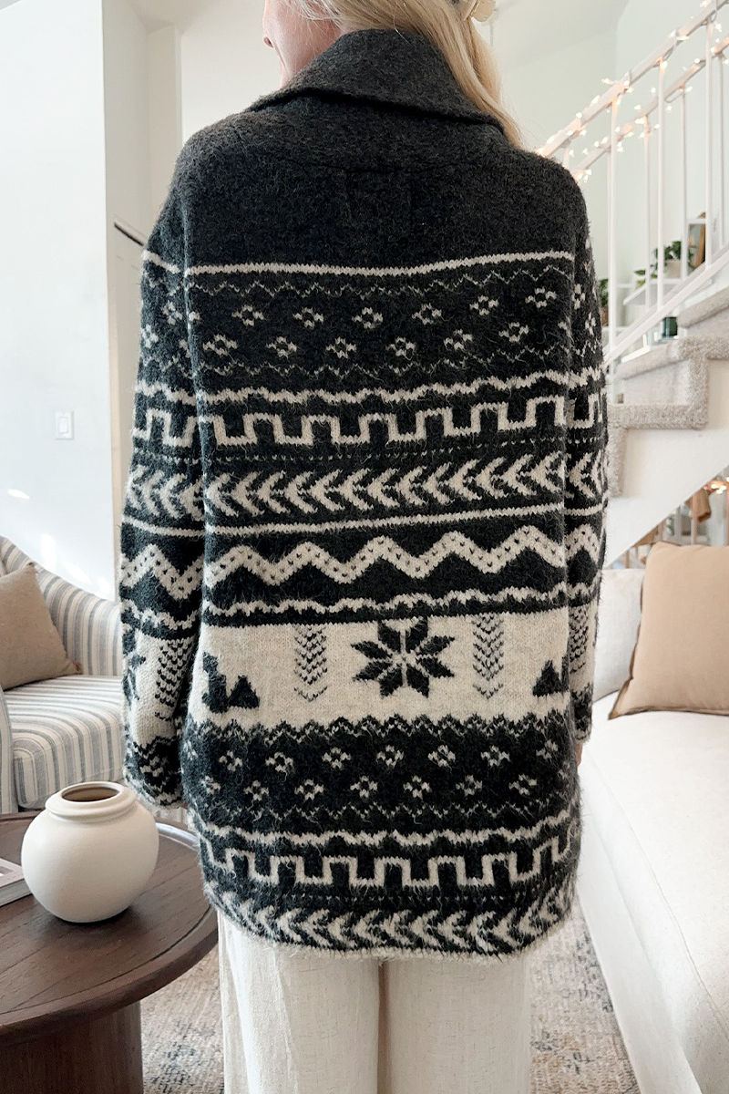 Vêtements d'extérieur décontractés à manches frangées, poches à motifs flocons de neige, col montant à lacets.